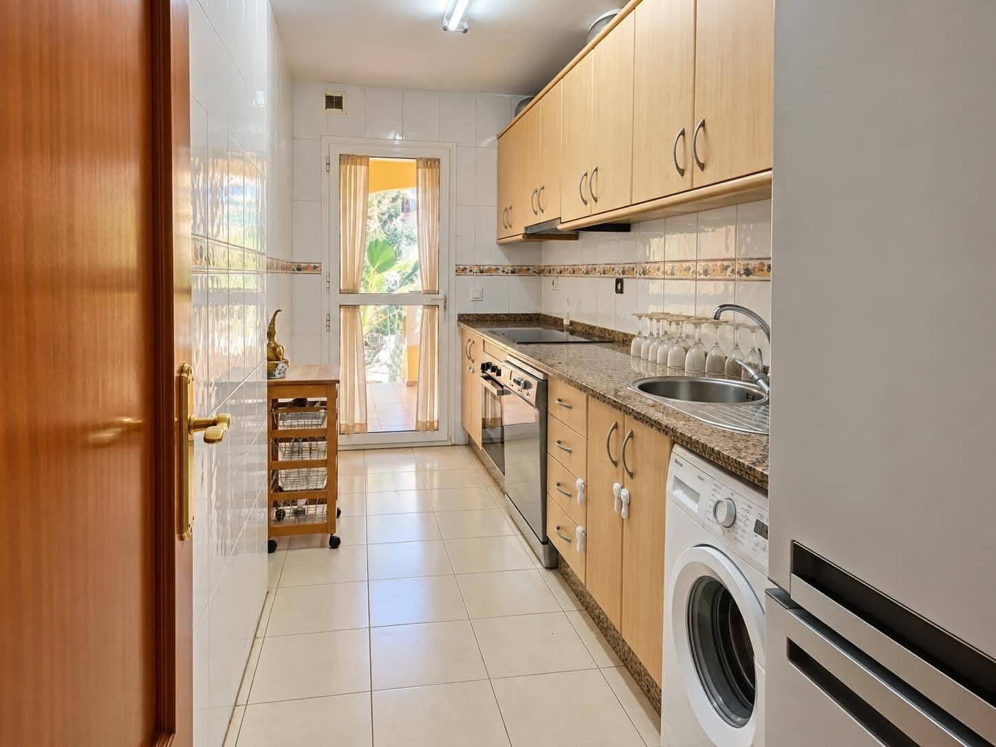 2 soverom Leilighet til salgs i Benalmadena med garasje - € 390 000 (Ref: 10078415)