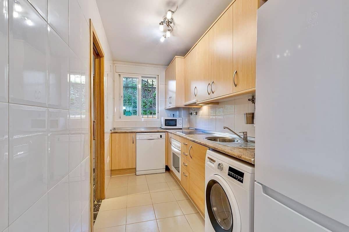 2 Zimmer Apartment zu verkaufen in Carvajal mit Pool - 360.000 € (Ref: 10086182)