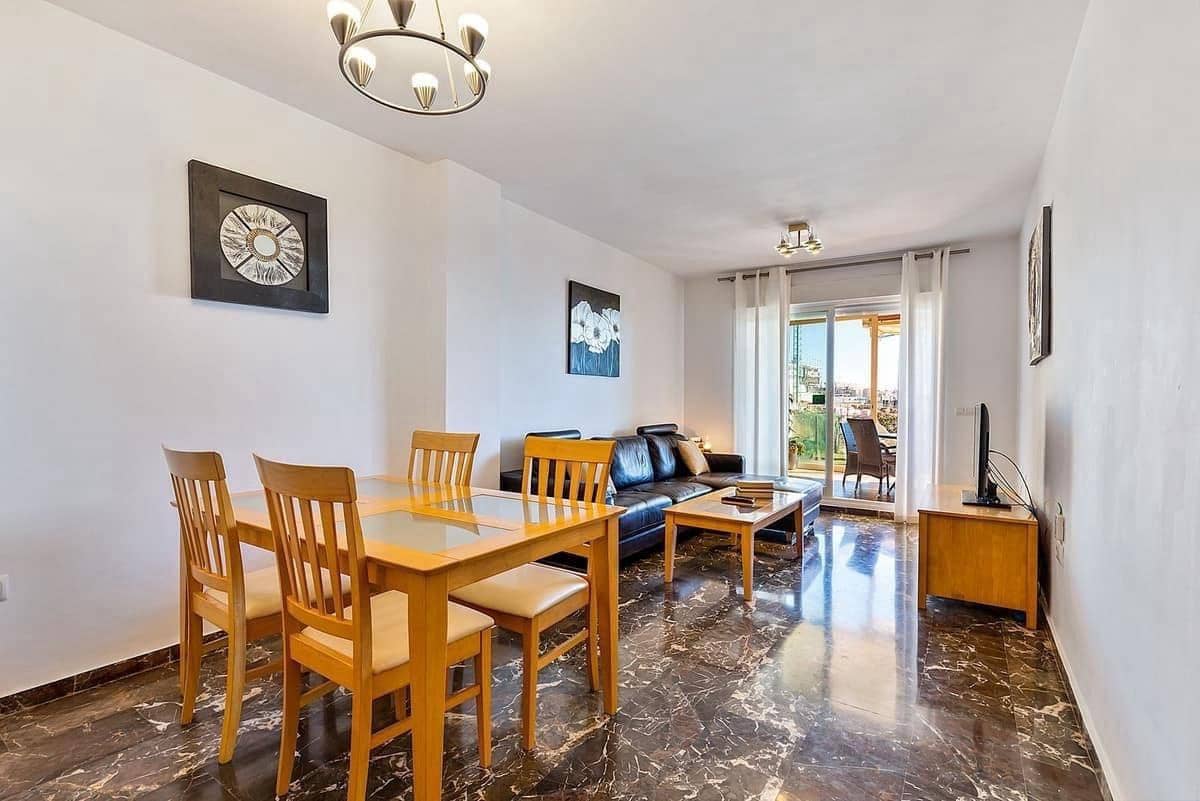 2 Zimmer Apartment zu verkaufen in Carvajal mit Pool - 360.000 € (Ref: 10086182)