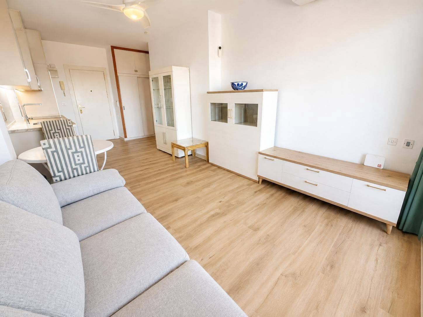 1 bedroom Apartment for sale in Fuengirola with garage - € 249,000 (Ref: 10094717)