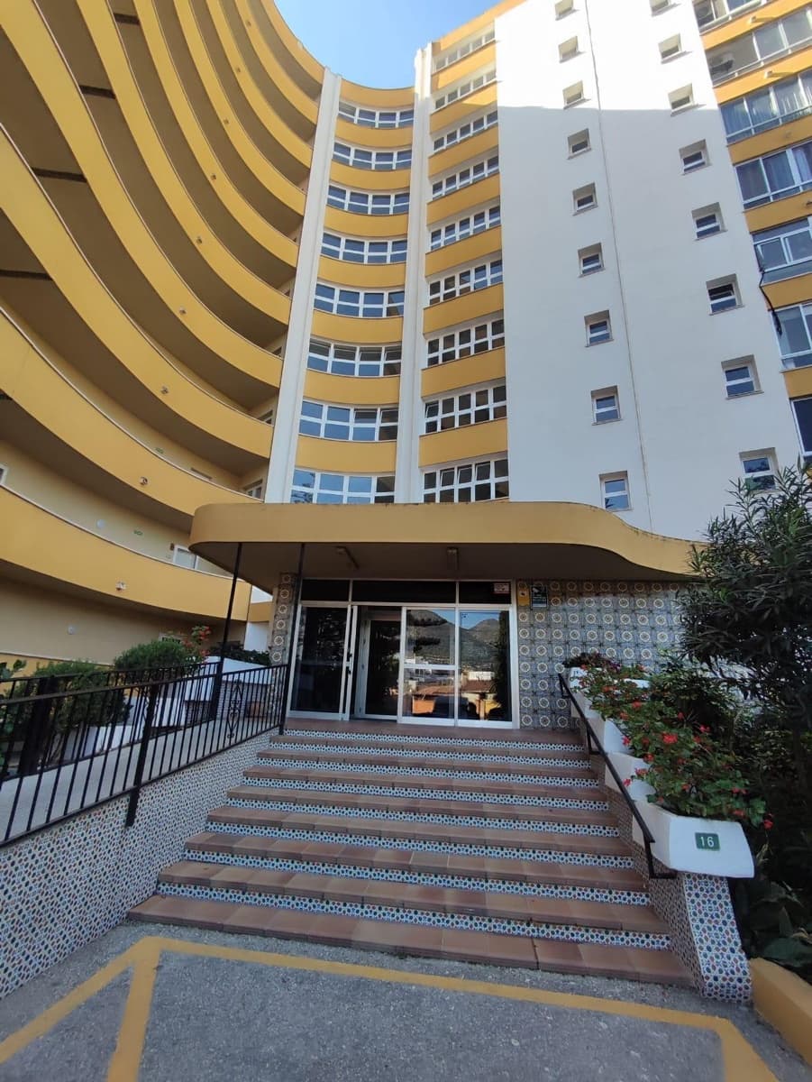 1 bedroom Apartment for sale in Fuengirola with garage - € 249,000 (Ref: 10094717)