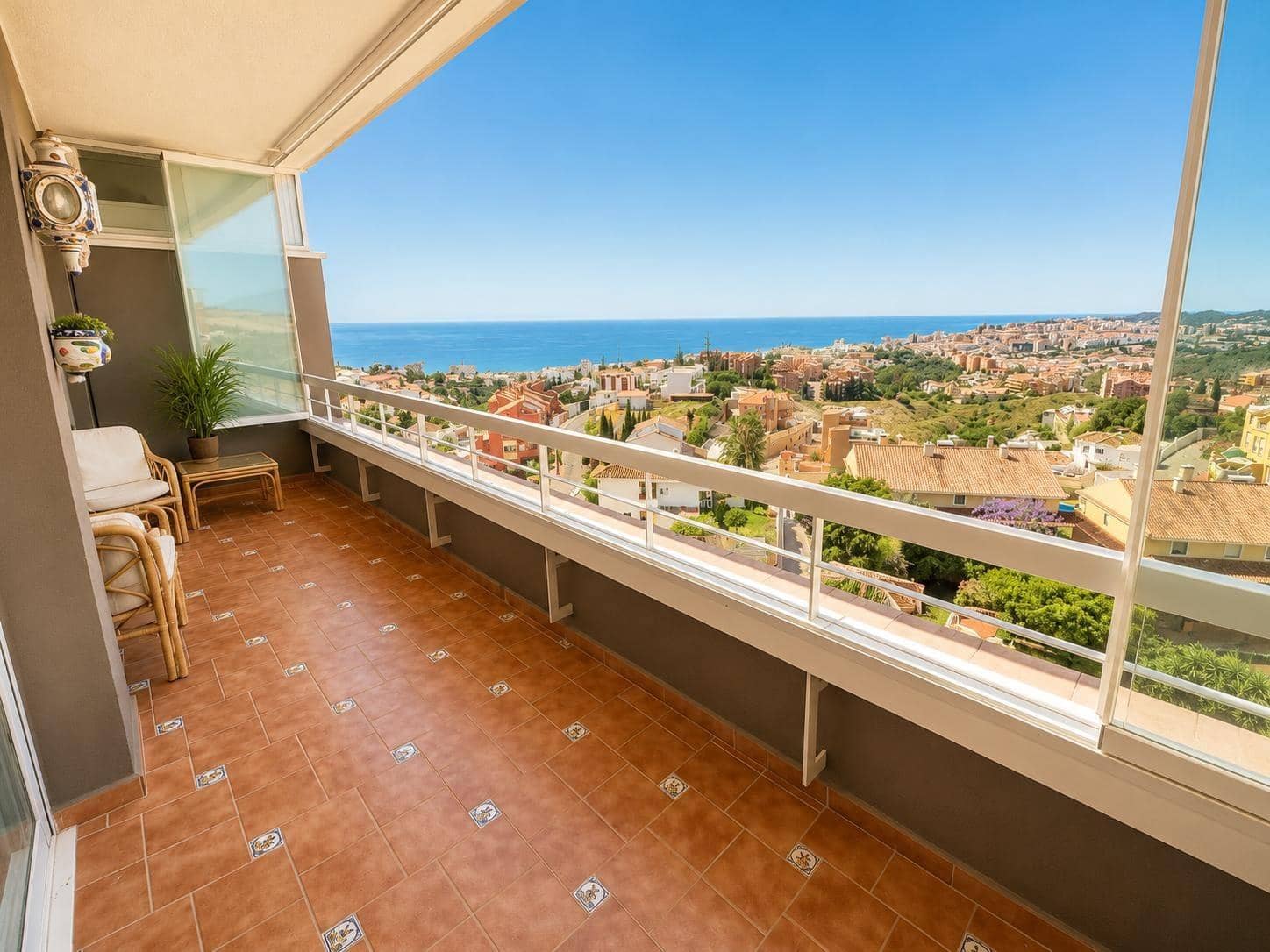 1 bedroom Apartment for sale in Fuengirola with garage - € 249,000 (Ref: 10094717)