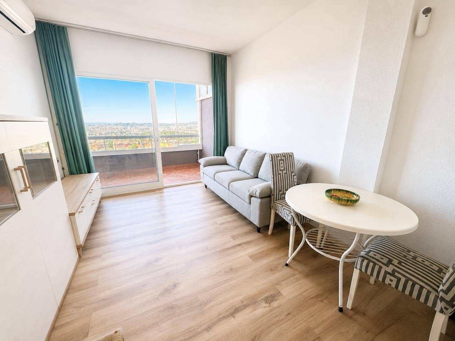 1 bedroom Apartment for sale in Fuengirola with garage - € 249,000 (Ref: 10094717)
