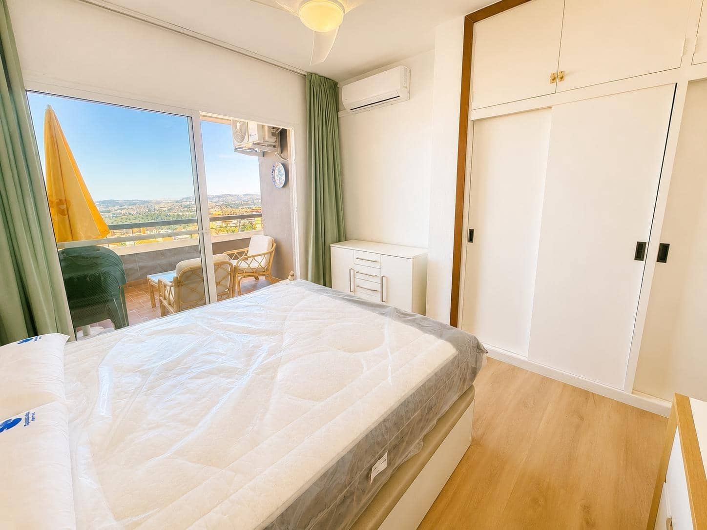 1 bedroom Apartment for sale in Fuengirola with garage - € 249,000 (Ref: 10094717)