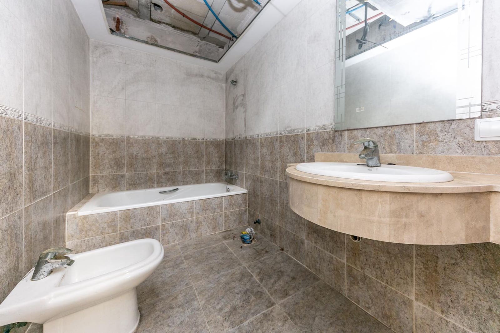 3 soveværelse Rækkehus til salg i La Duquesa / Puerto de la Duquesa med swimmingpool garage - € 360.000 (Ref: 10102658)