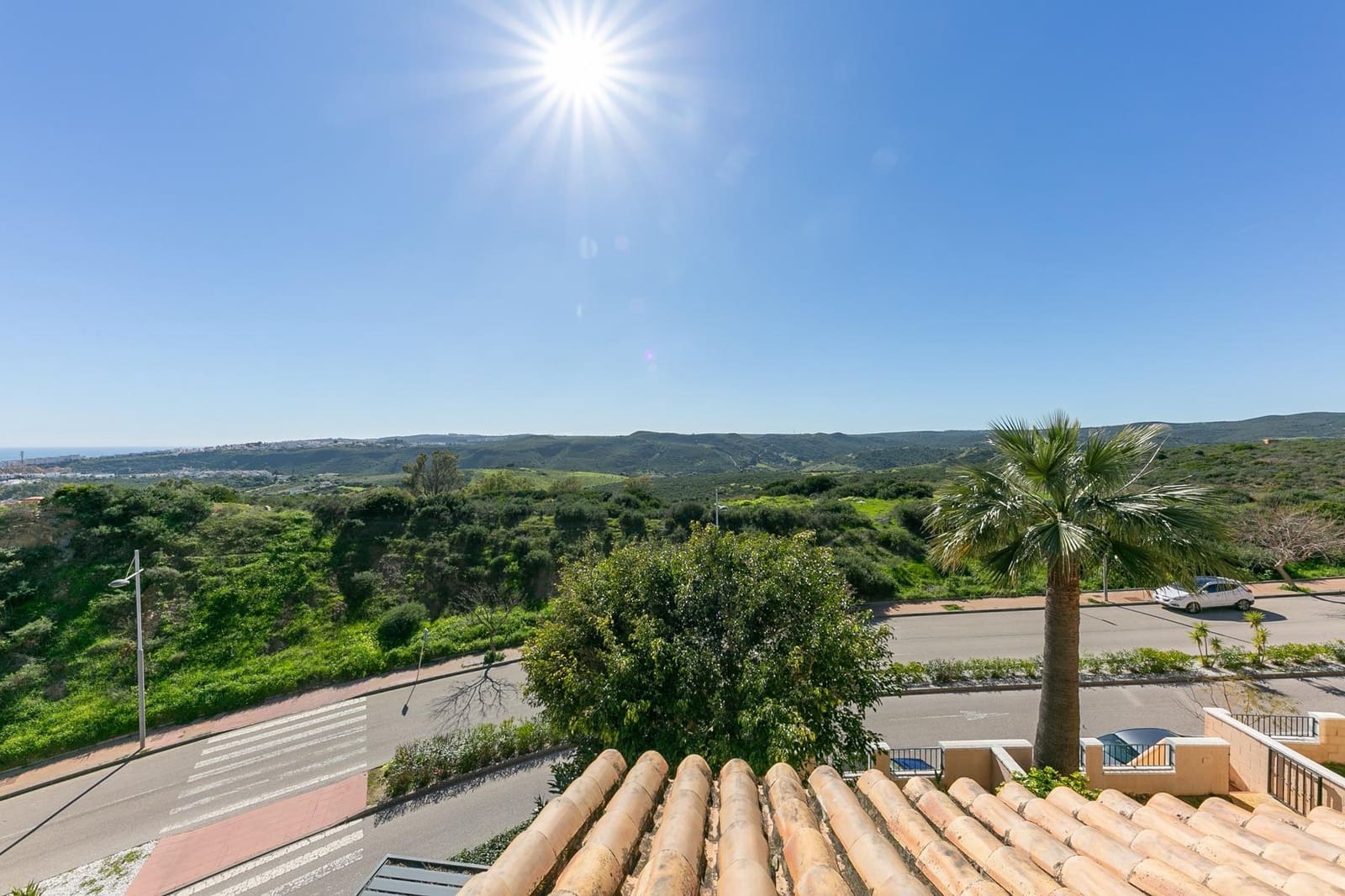 3 soveværelse Rækkehus til salg i La Duquesa / Puerto de la Duquesa med swimmingpool garage - € 360.000 (Ref: 10102658)