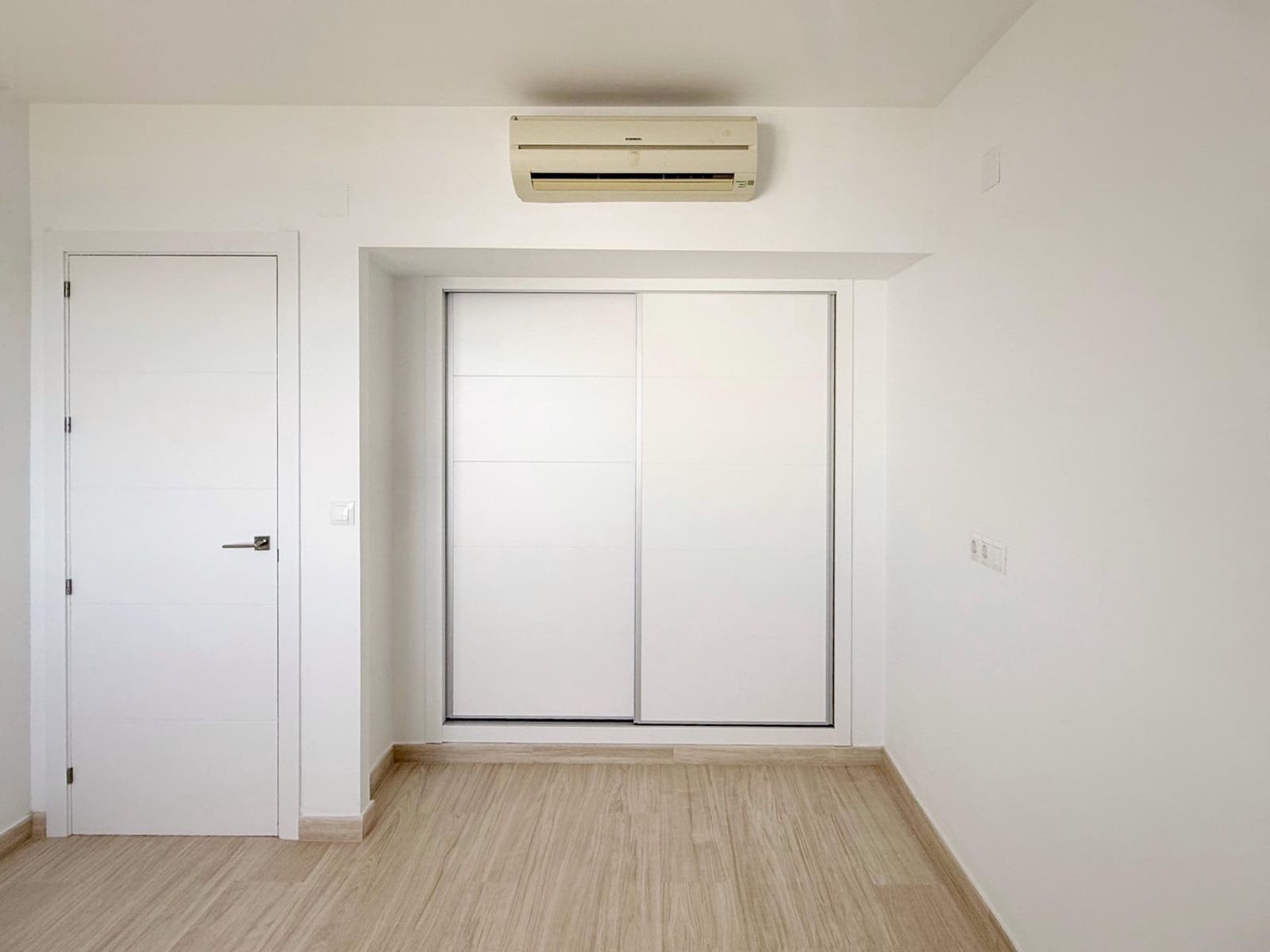 2 Zimmer Apartment zu verkaufen in Fuengirola mit Pool Garage - 550.000 € (Ref: 8849923)