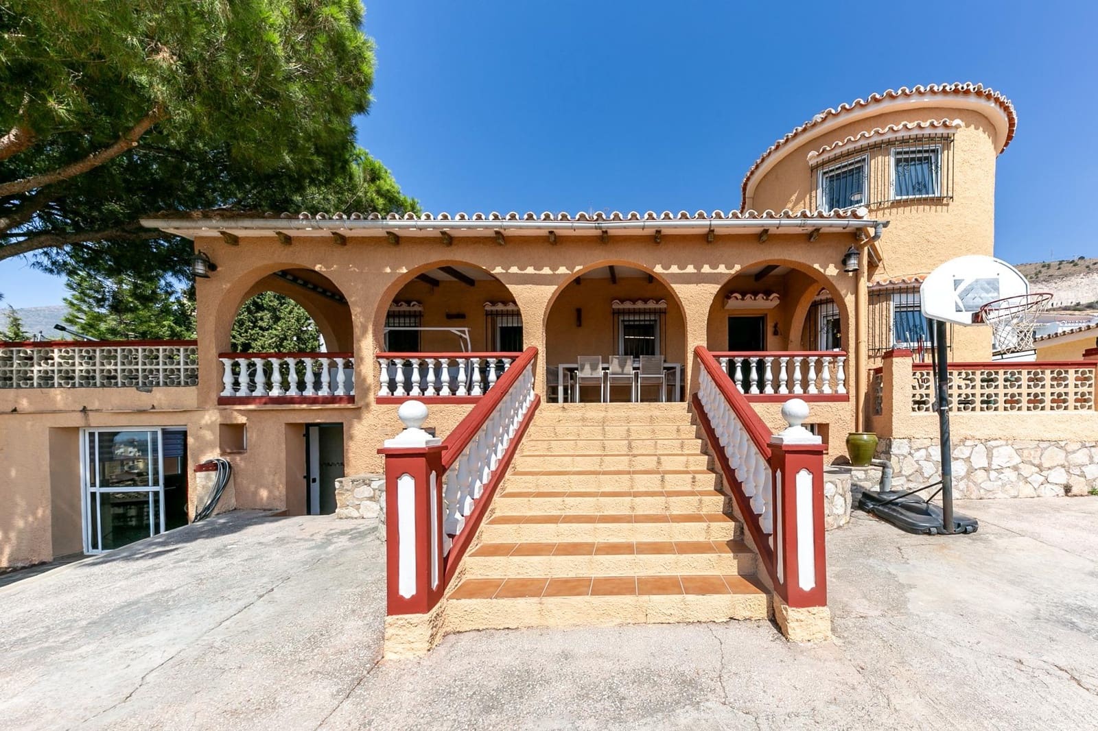 4 soveværelse Villa til salg i Benalmadena med swimmingpool garage - € 825.000 (Ref: 8849940)