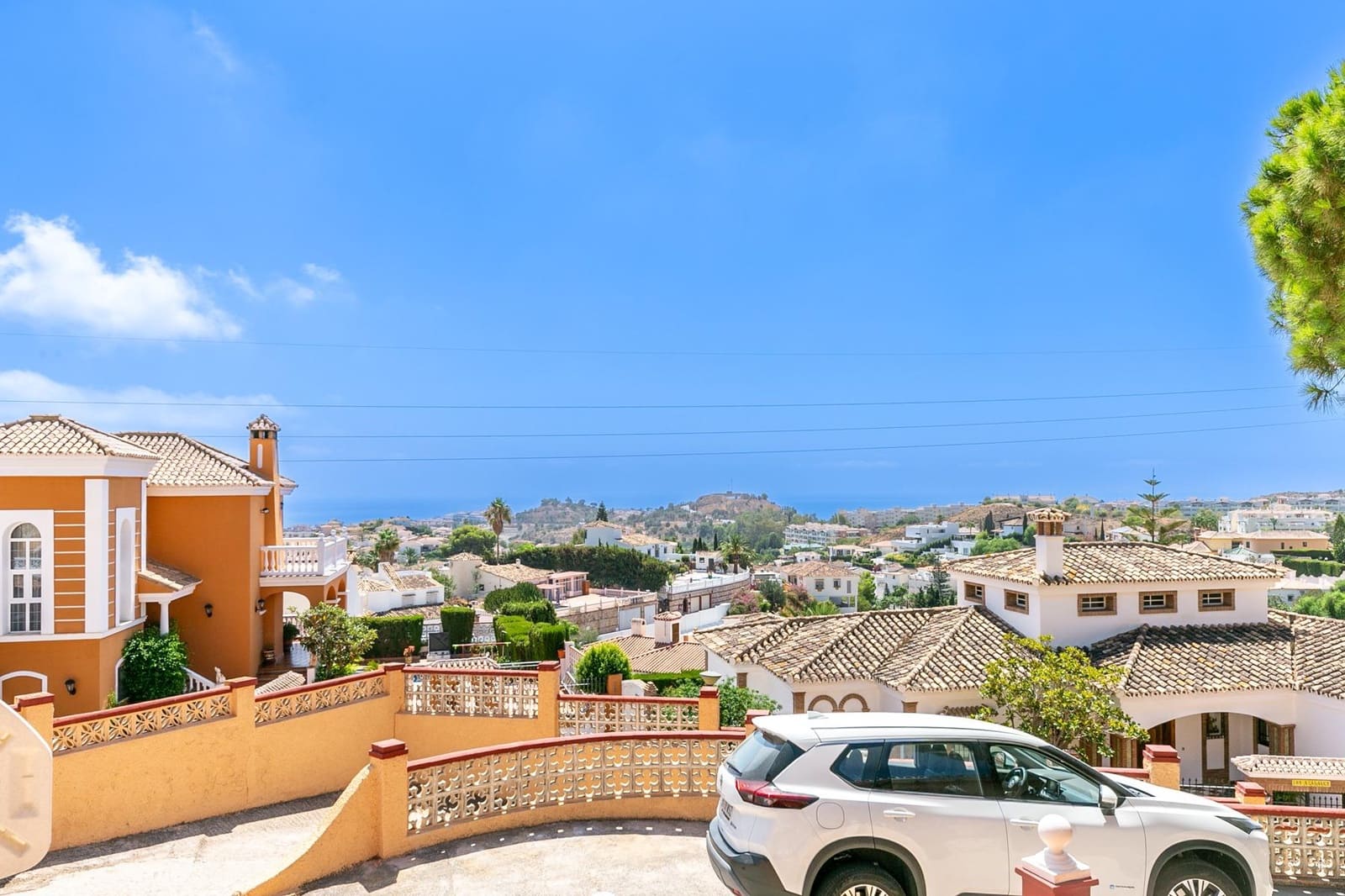 4 soveværelse Villa til salg i Benalmadena med swimmingpool garage - € 825.000 (Ref: 8849940)