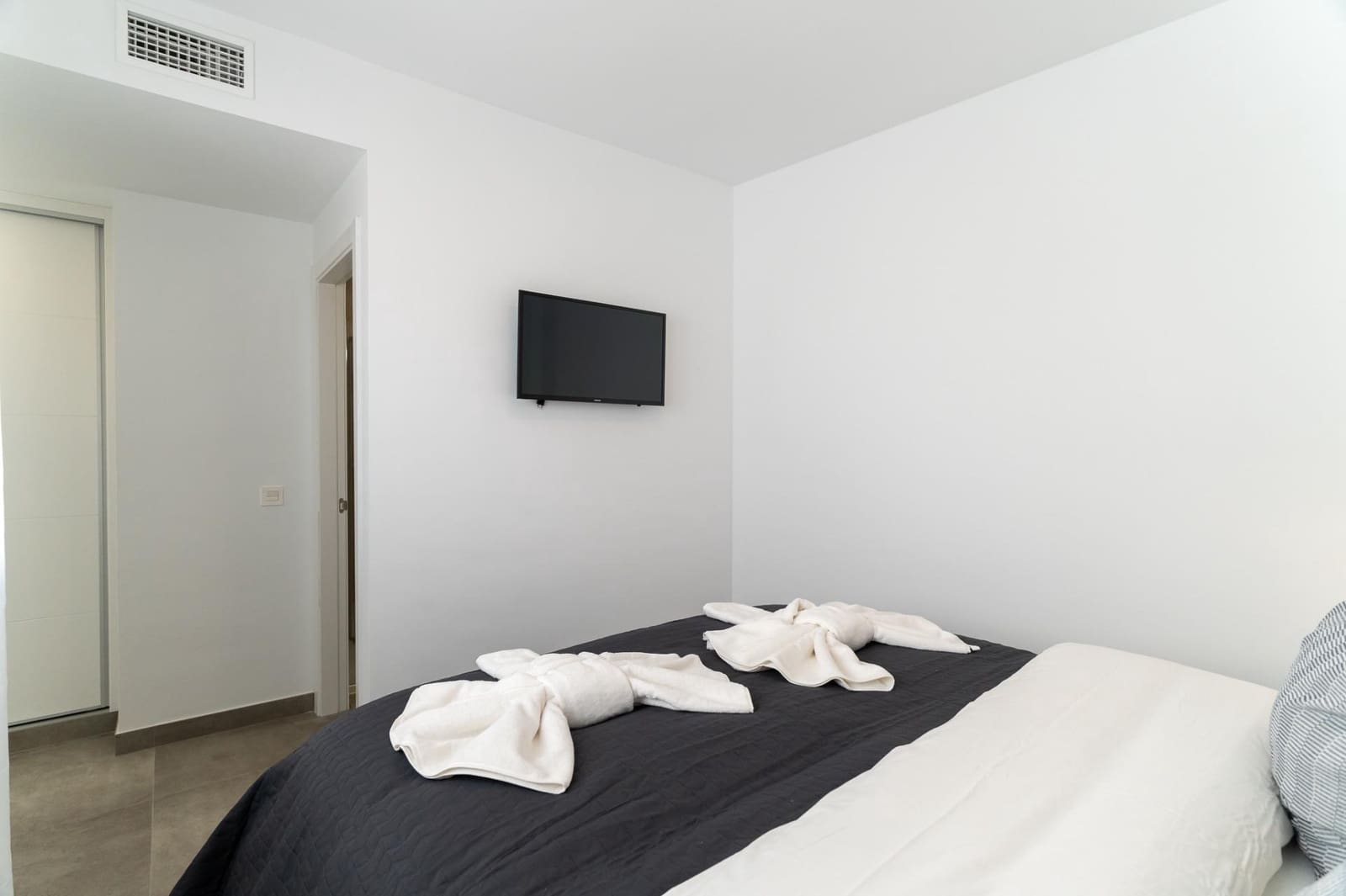 17 bedroom Apartment for sale in La Cala de Mijas - € 5,450,000 (Ref: 8849948)