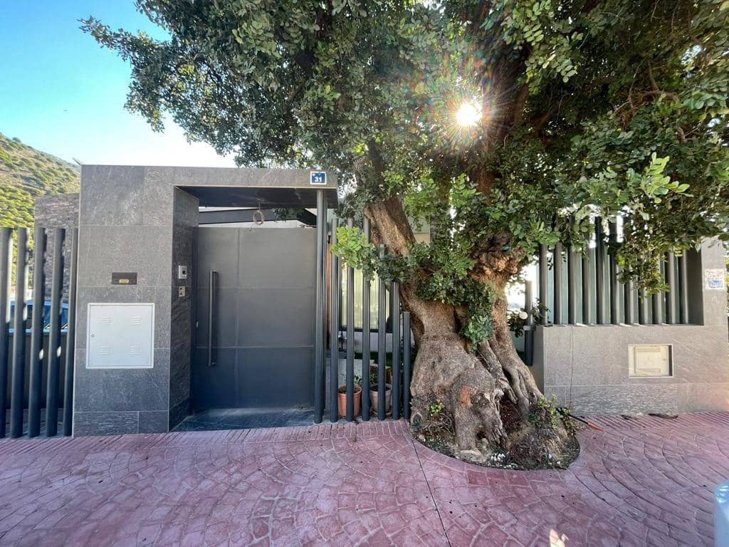 6 bedroom Villa for sale in Mijas with pool garage - € 1,600,000 (Ref: 8867215)