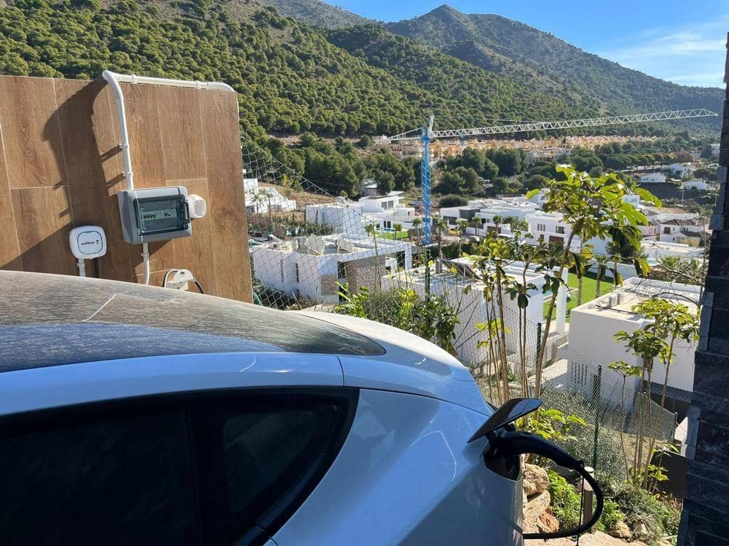 6 bedroom Villa for sale in Mijas with pool garage - € 1,600,000 (Ref: 8867215)