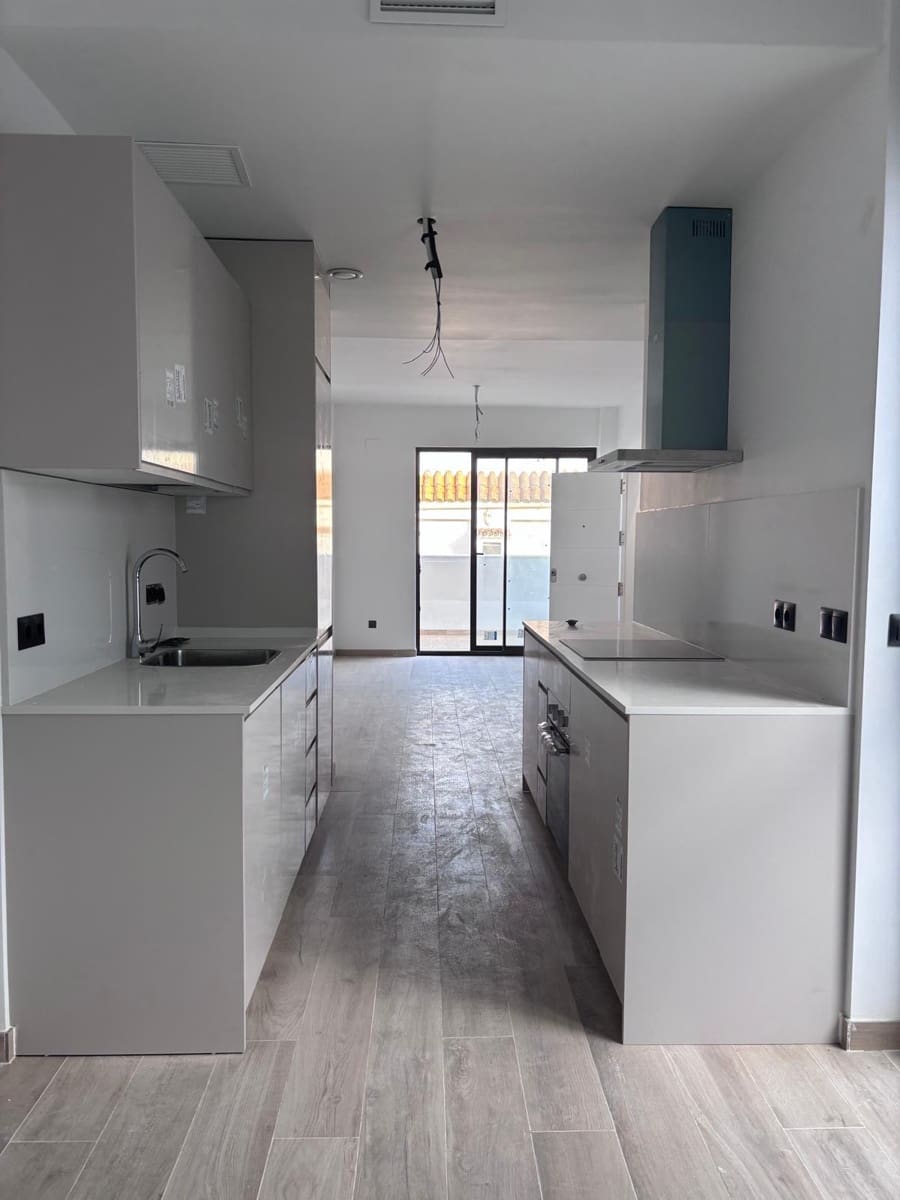 3 makuuhuone Kattohuoneisto myytävänä paikassa Fuengirola - 489 000 € (Ref: 8994141)