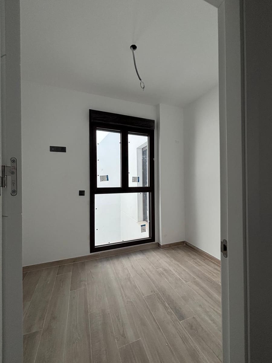 3 makuuhuone Kattohuoneisto myytävänä paikassa Fuengirola - 489 000 € (Ref: 8994141)