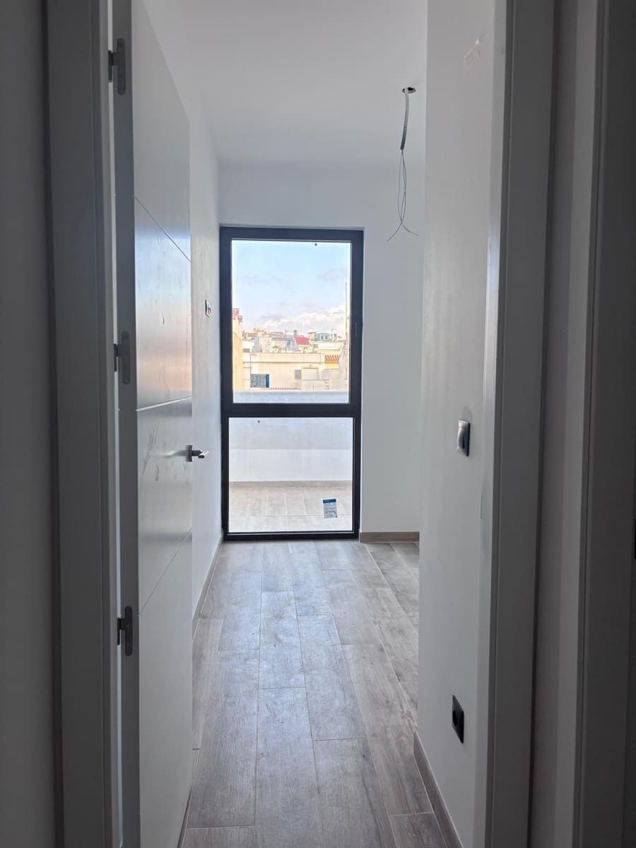 3 makuuhuone Kattohuoneisto myytävänä paikassa Fuengirola - 489 000 € (Ref: 8994141)