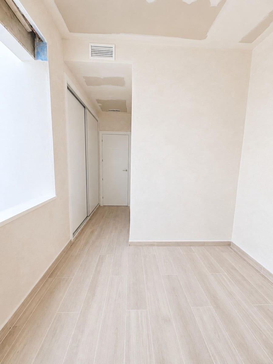 3 makuuhuone Kattohuoneisto myytävänä paikassa Fuengirola - 489 000 € (Ref: 8994141)