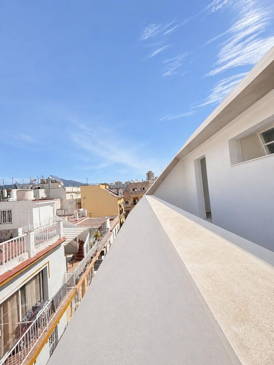 3 makuuhuone Kattohuoneisto myytävänä paikassa Fuengirola - 489 000 € (Ref: 8994141)