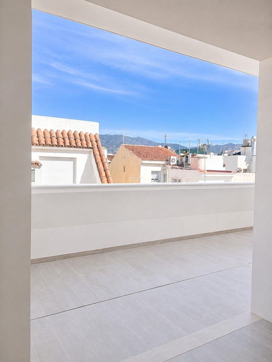 3 makuuhuone Kattohuoneisto myytävänä paikassa Fuengirola - 489 000 € (Ref: 8994141)