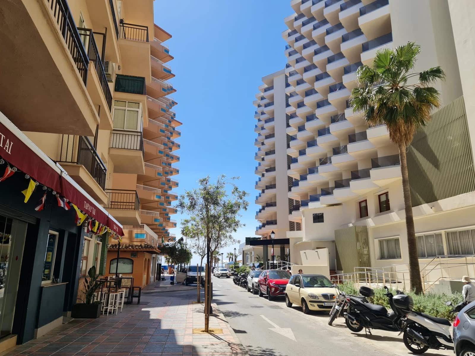 4 slaapkamer Appartement te koop in Fuengirola - € 595.000 (Ref: 9001606)
