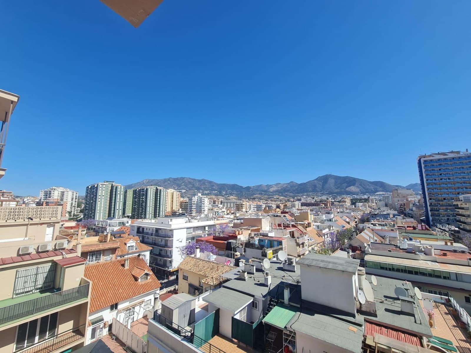 4 slaapkamer Appartement te koop in Fuengirola - € 595.000 (Ref: 9001606)