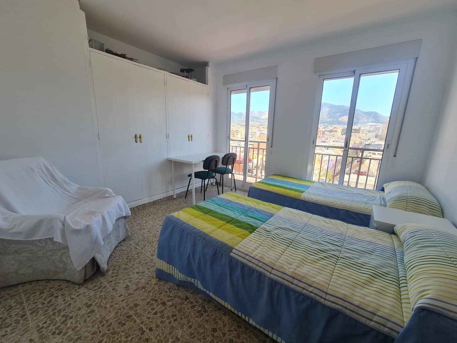 4 slaapkamer Appartement te koop in Fuengirola - € 595.000 (Ref: 9001606)