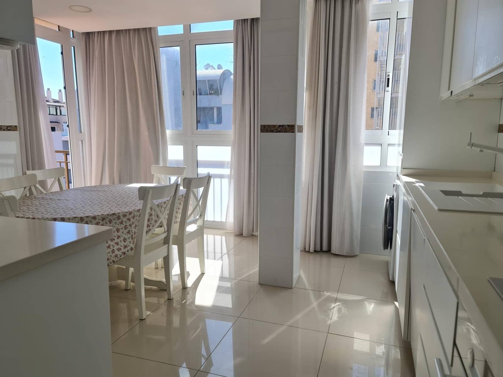 4 slaapkamer Appartement te koop in Fuengirola - € 595.000 (Ref: 9001606)