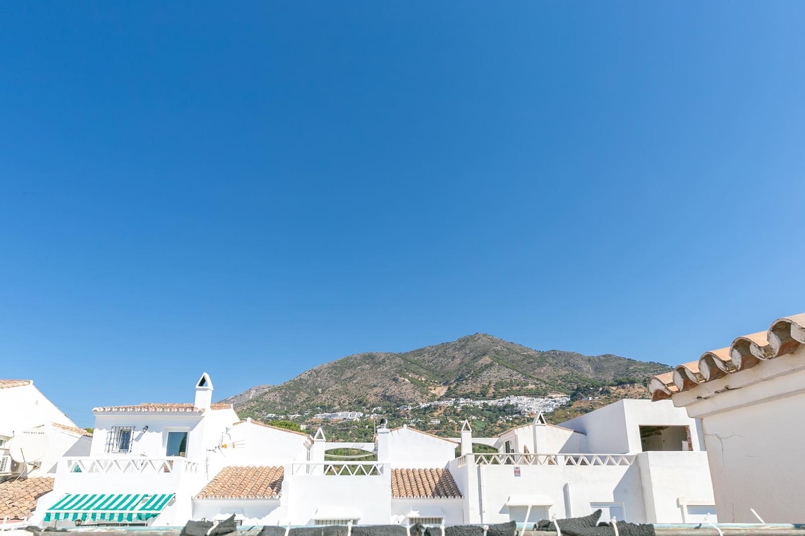 3 soveværelse Rækkehus til salg i Mijas med swimmingpool garage - € 415.000 (Ref: 9106498)