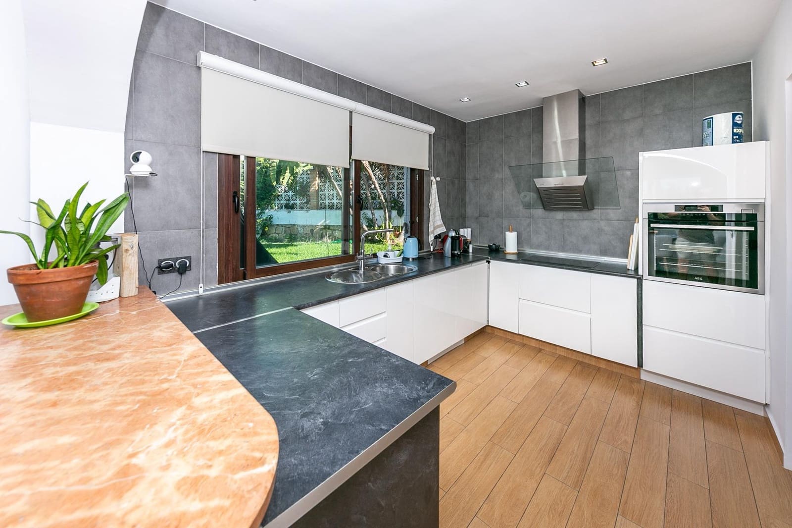 3 slaapkamer Villa te koop in Benalmadena met zwembad garage - € 975.000 (Ref: 9112325)