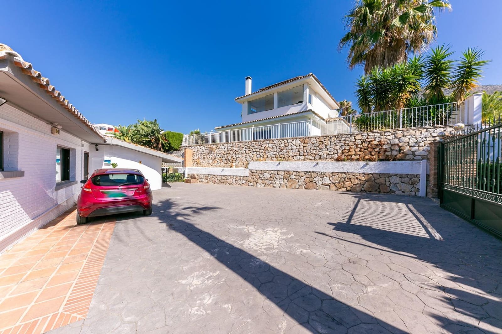 3 slaapkamer Villa te koop in Benalmadena met zwembad garage - € 975.000 (Ref: 9112325)