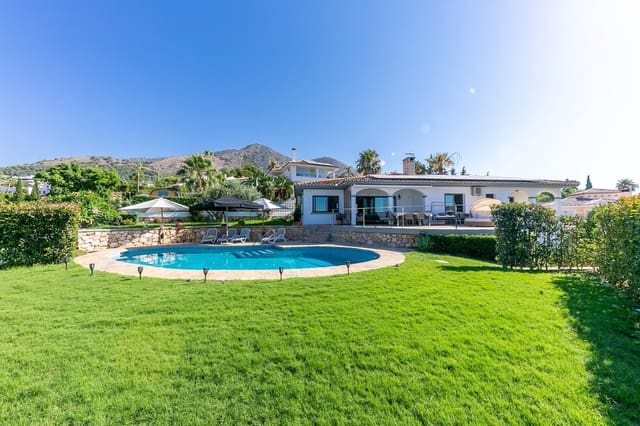 3 slaapkamer Villa te koop in Benalmádena met zwembad garage - € 975.000 (Ref: 9112325)
