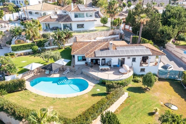 3 slaapkamer Villa te koop in Benalmádena met zwembad garage - € 975.000 (Ref: 9112325)