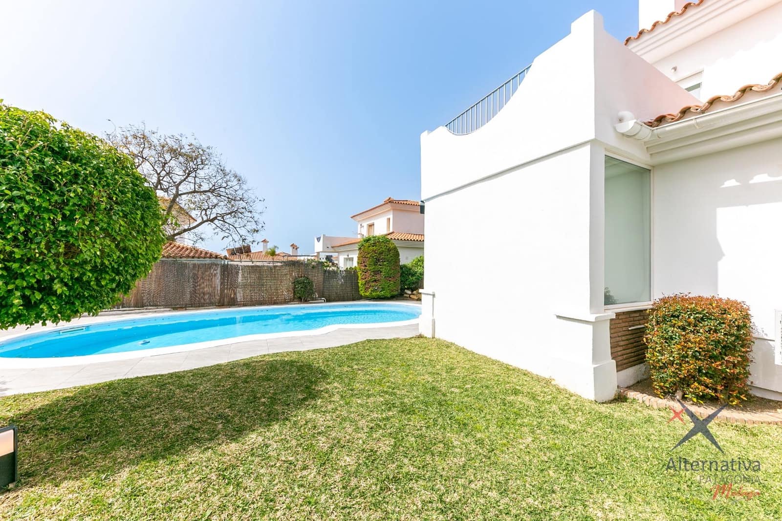 4 soveværelse Semi-Rækkehus til salg i Benalmadena med swimmingpool garage - € 949.000 (Ref: 9153888)