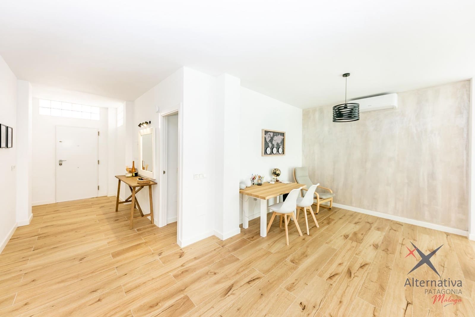 4 soveværelse Semi-Rækkehus til salg i Benalmadena med swimmingpool garage - € 949.000 (Ref: 9153888)