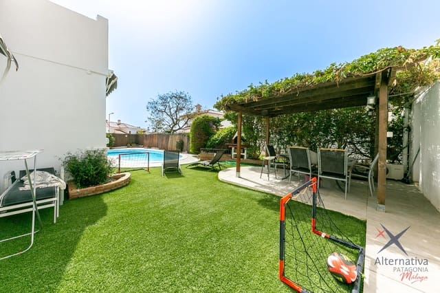 4 soveværelse Semi-Rækkehus til salg i Benalmádena med swimmingpool garage - € 949.000 (Ref: 9153888)