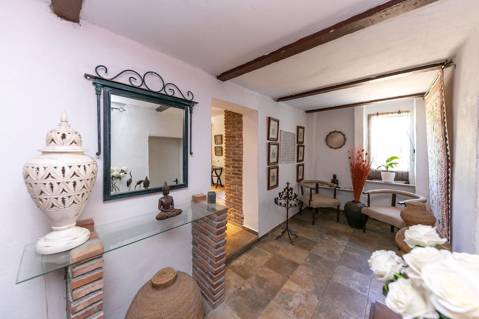 6 soveværelse Finca/Landehus til salg i Entrerrios med swimmingpool garage - € 1.195.000 (Ref: 9200455)