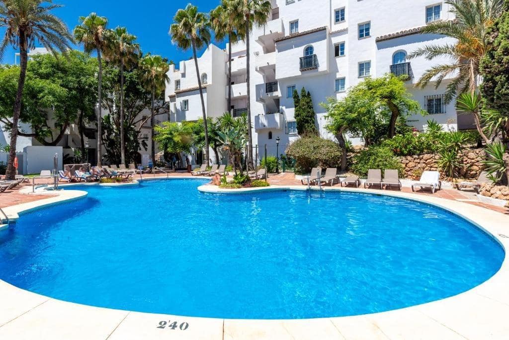 1 soveværelse Lejlighed til salg i Benalmadena med swimmingpool - € 299.000 (Ref: 9228849)