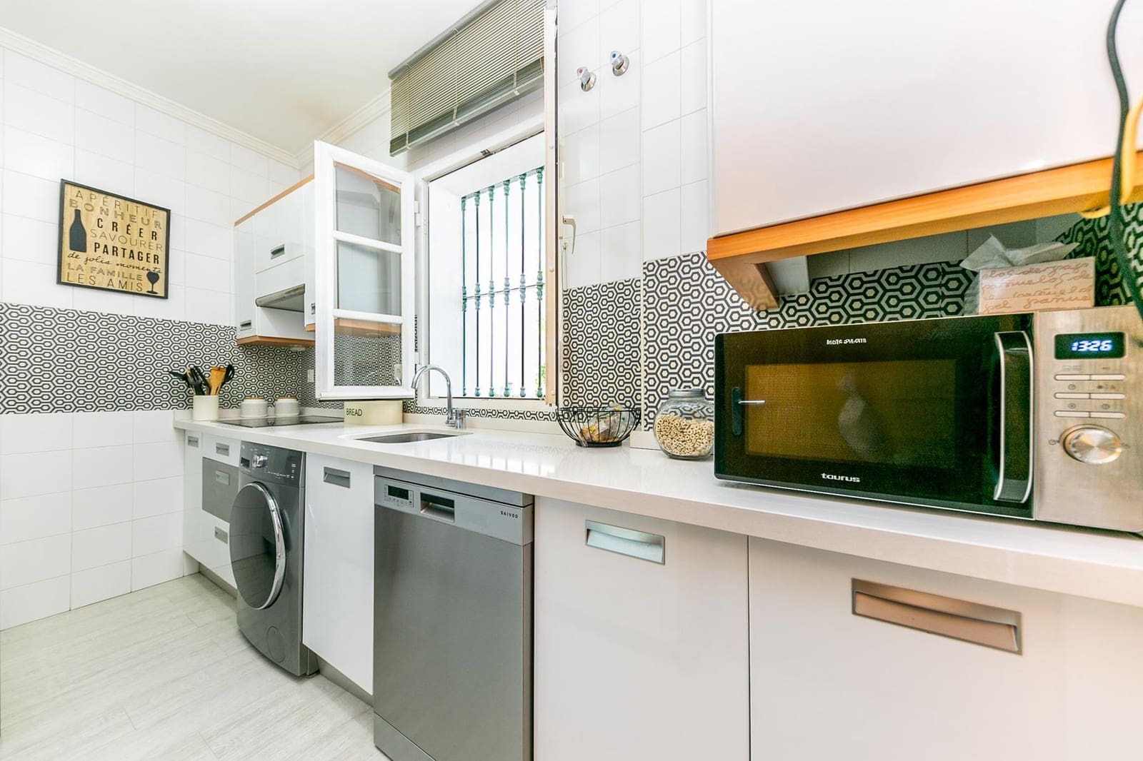 1 soveværelse Lejlighed til salg i Benalmadena med swimmingpool - € 299.000 (Ref: 9228849)