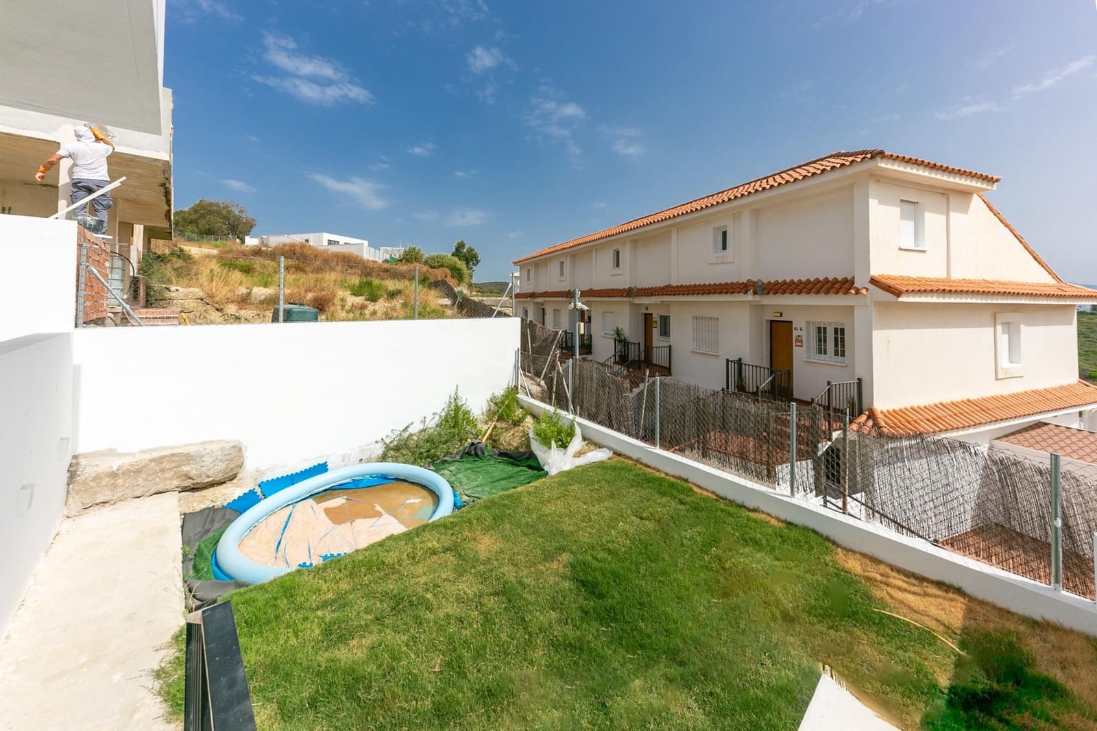 2 soveværelse Semi-Rækkehus til salg i Manilva med garage - € 349.000 (Ref: 9232882)