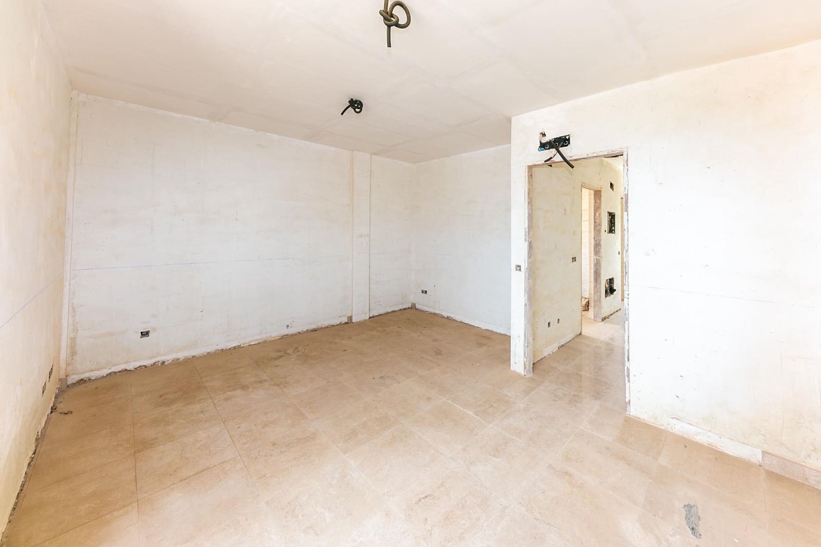 2 soverom Kjedet enebolig til salgs i Manilva med garasje - € 279 000 (Ref: 9232883)