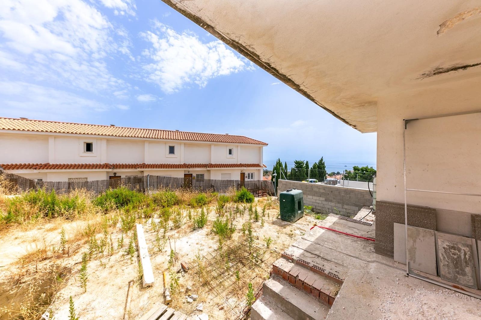 2 soverom Kjedet enebolig til salgs i Manilva med garasje - € 279 000 (Ref: 9232883)