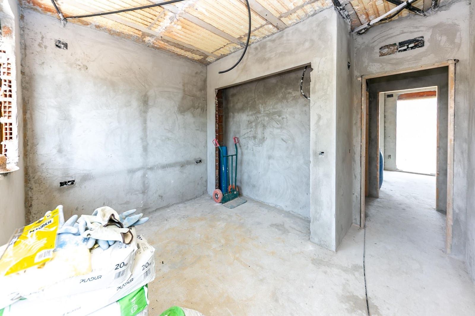 2 soverom Kjedet enebolig til salgs i Manilva med garasje - € 279 000 (Ref: 9232883)