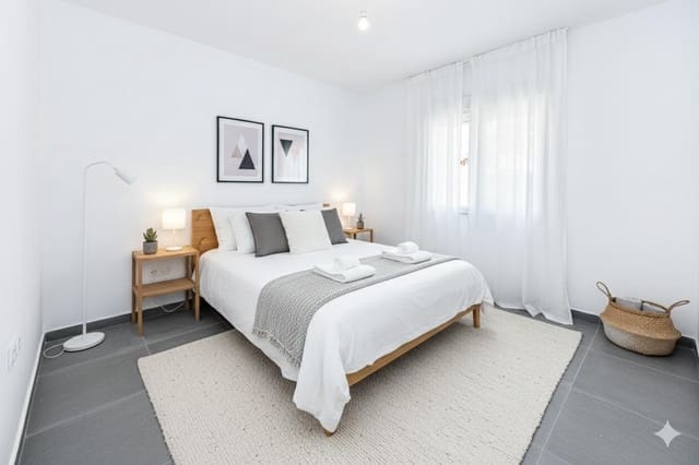 4 sypialnia Dom na sprzedaż w Los Pacos, Fuengirola z garażem - 315 000 € (Ref: 9255264)