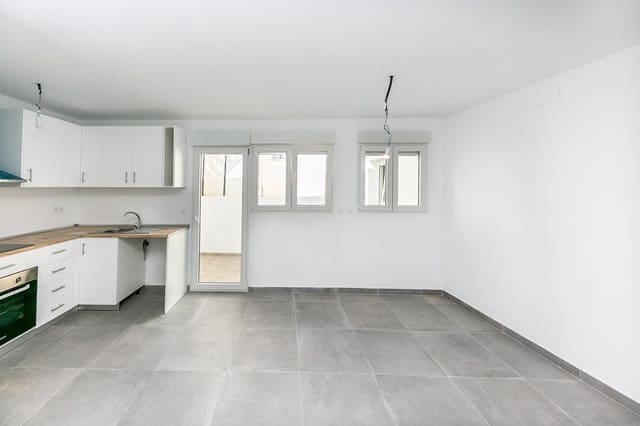 4 sypialnia Dom na sprzedaż w Los Pacos, Fuengirola z garażem - 315 000 € (Ref: 9255264)