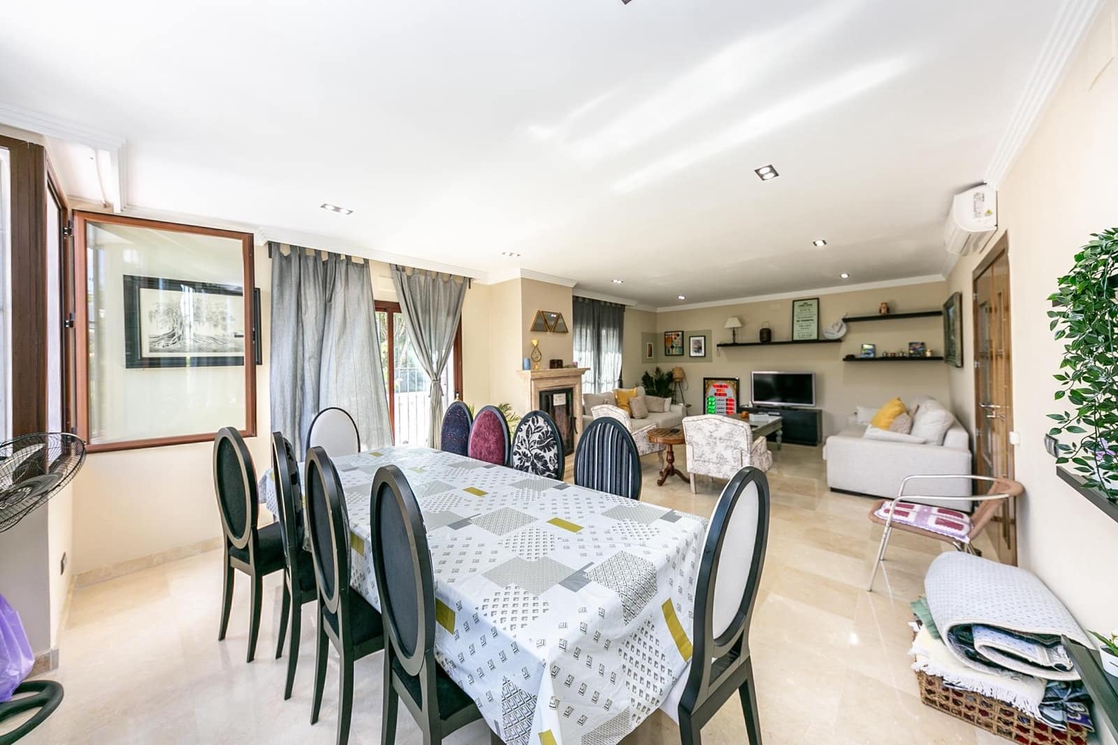 8 soverom Villa til salgs i La Sierrezuela med svømmebasseng - € 1 579 000 (Ref: 9285207)