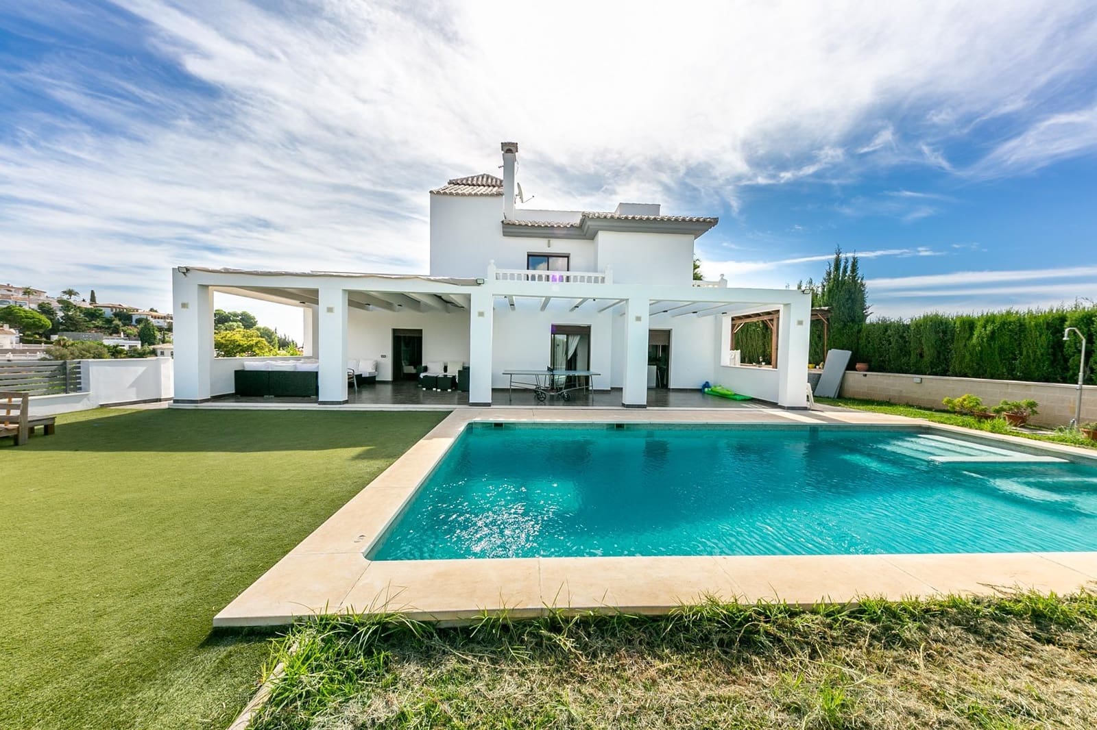 8 soverom Villa til salgs i La Sierrezuela med svømmebasseng - € 1 579 000 (Ref: 9285207)