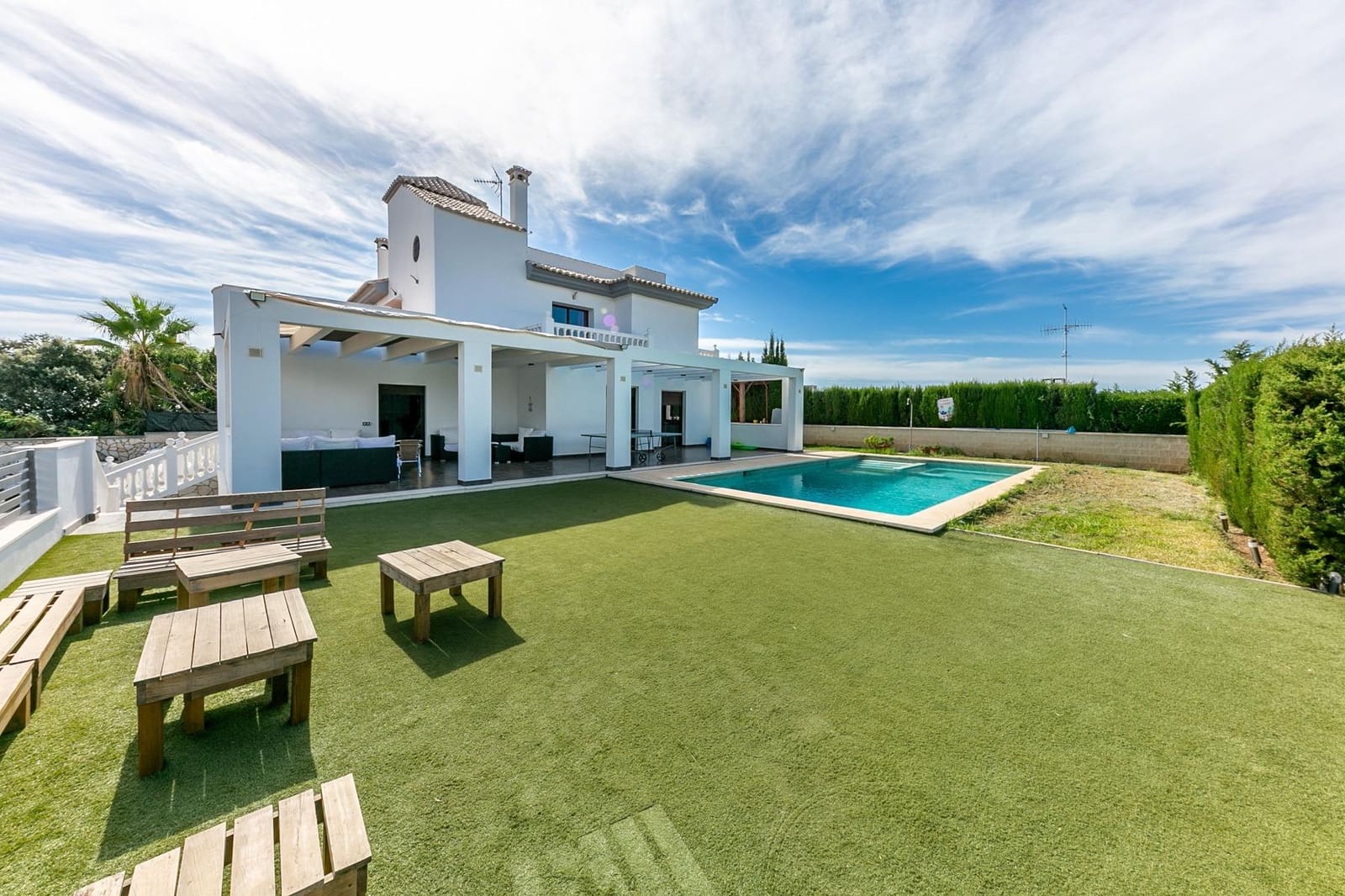 8 soverom Villa til salgs i La Sierrezuela med svømmebasseng - € 1 579 000 (Ref: 9285207)