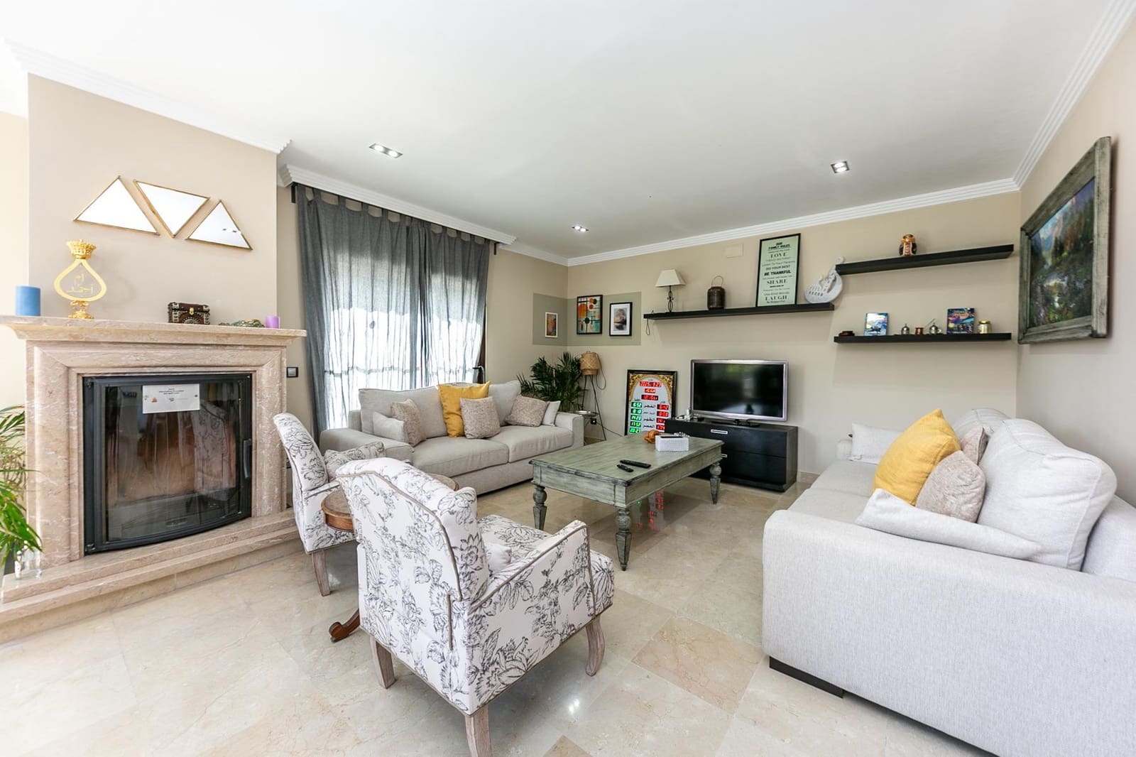 8 soverom Villa til salgs i La Sierrezuela med svømmebasseng - € 1 579 000 (Ref: 9285207)