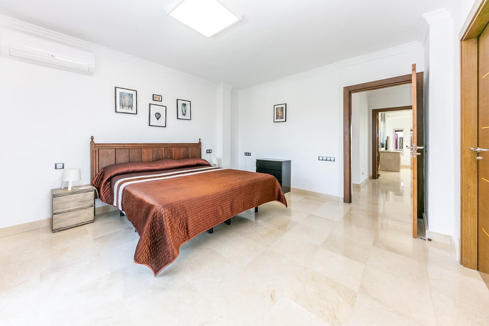 8 soverom Villa til salgs i La Sierrezuela med svømmebasseng - € 1 579 000 (Ref: 9285207)