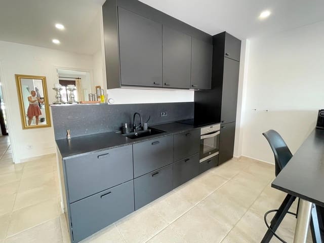 3 makuuhuone Huoneisto myytävänä paikassa Nueva Andalucia, Marbella mukana uima-altaan - 575 000 € (Ref: 9291546)