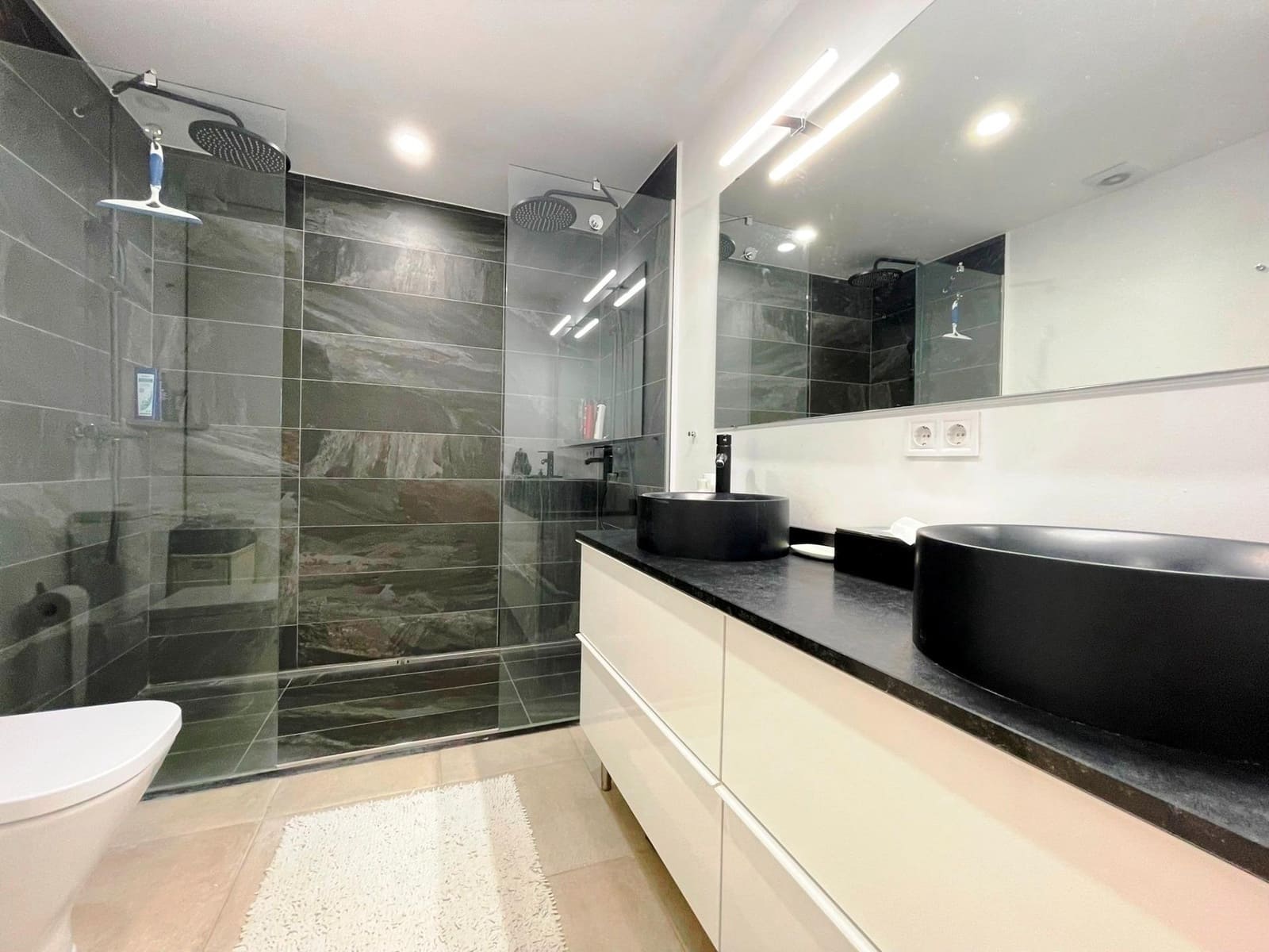 3 makuuhuone Huoneisto myytävänä paikassa Nueva Andalucia mukana uima-altaan - 575 000 € (Ref: 9291546)